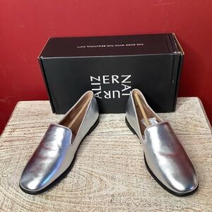 NATURALIZER Effortless Silver Metallic Slip-On Leather Loafer Flats